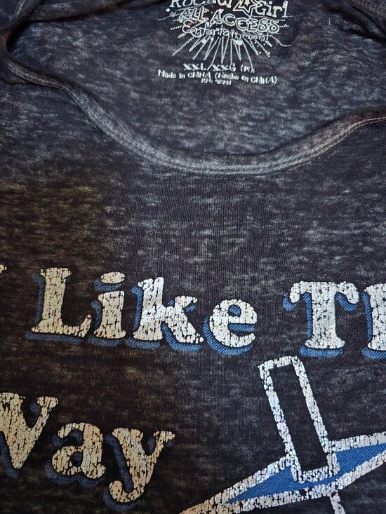 Hanukkah t-shirt in women's extra large ...Finally Chanukah - Picture 3 of 4